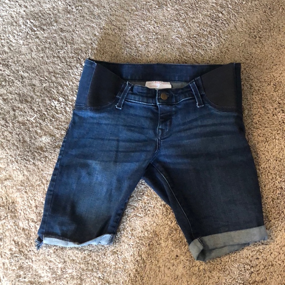 Maternity shorts